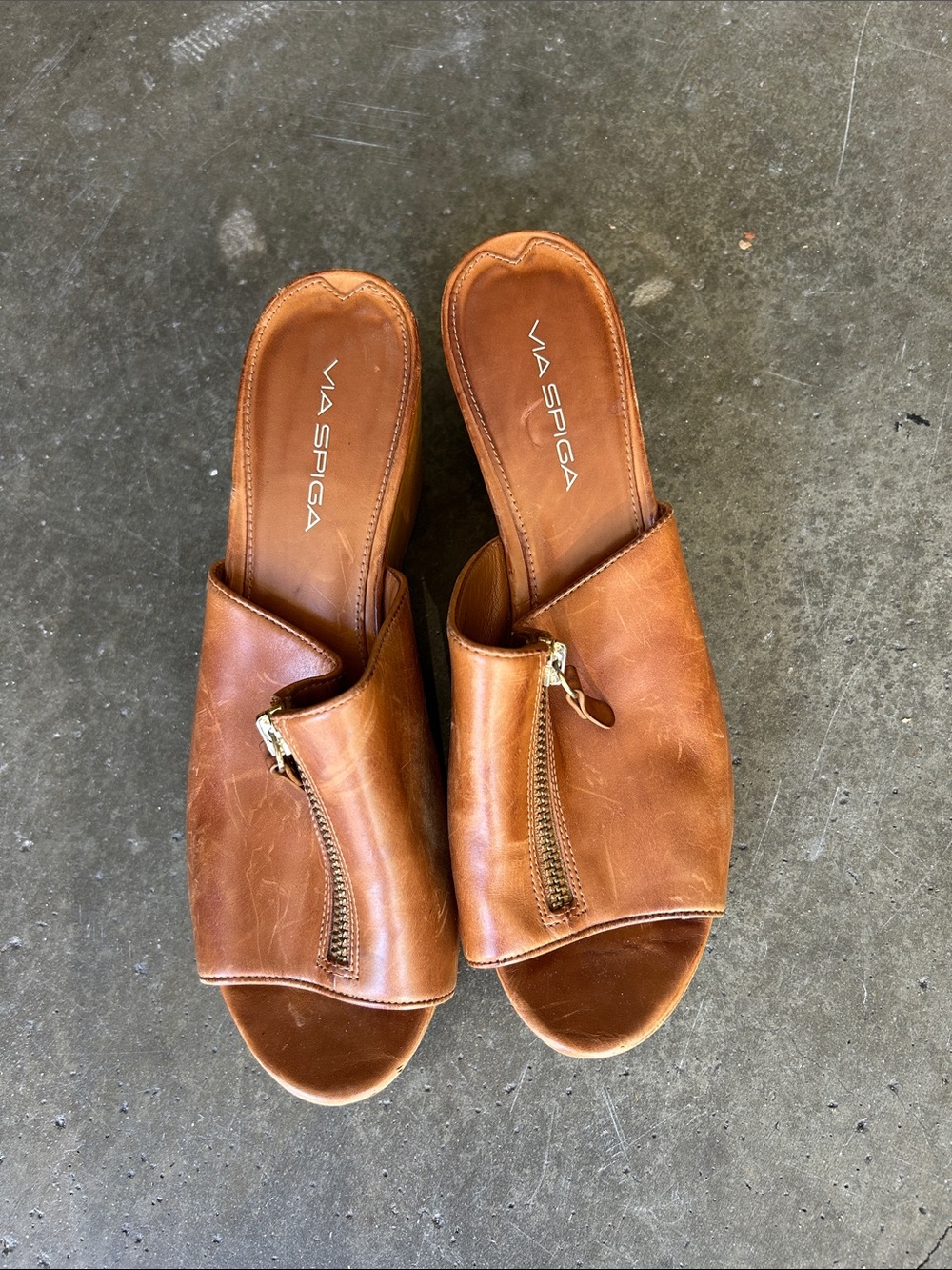 Via Spiga Tan Leather Open-Toe Zip-Front Slide Mules